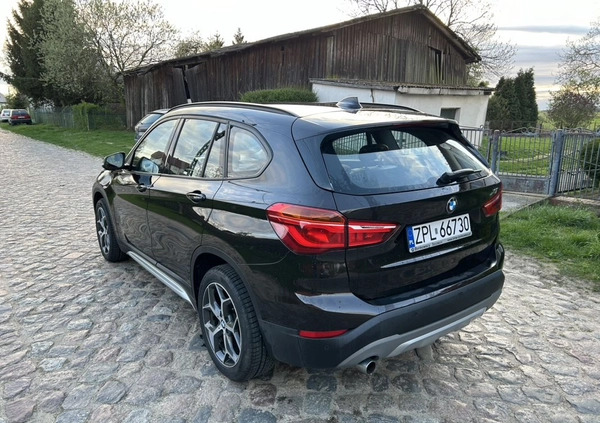 BMW X1 cena 69900 przebieg: 93000, rok produkcji 2015 z Wyszogród małe 191